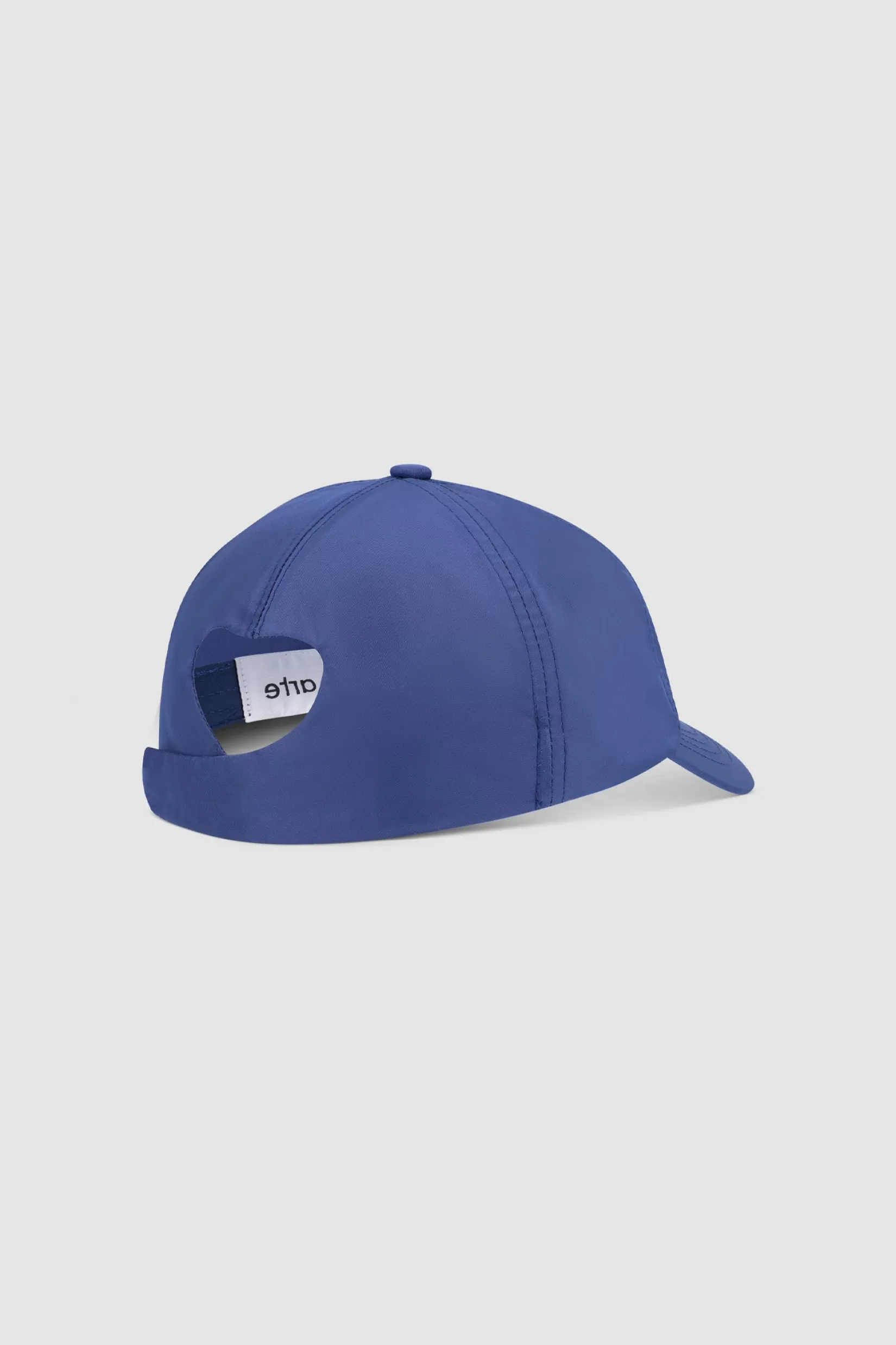 Shop Casquette Cassius Back Heart Couvre-chefs
